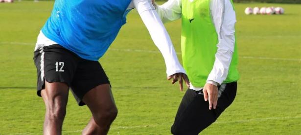 -荷甲倒计时，罗马窗口期回应争议，细节引发关注，引发热议，训练强度明显提升(荷甲最新比分及积分榜)