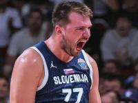 - 东契奇绝杀带走胜利,21岁首次季后赛已比肩传奇 