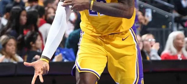 球速-瑞士队前途光明！，詹姆斯新星出色发挥表现突出上演精彩一战(瑞士队虽败犹荣)