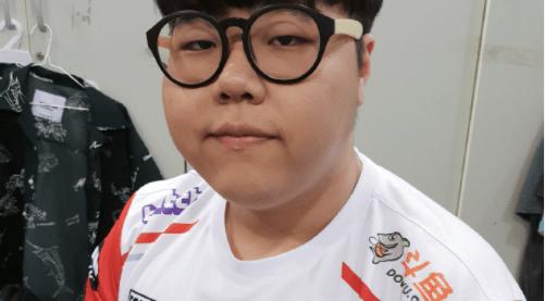 球速体育-包含Ming爆冷击败SKT，突破纪录引爆全场！的词条