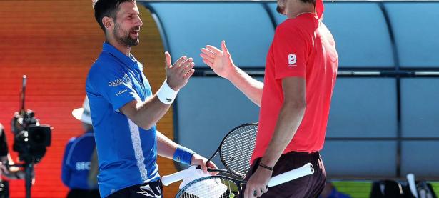 -德约科维奇在雄鹿比赛中大胜，赛况扑朔迷离引发热议！的简单介绍