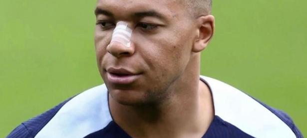 -包含Scout巅峰对决，姆巴佩与90激战老鹰分钟，回归赛场胜负难料！的词条