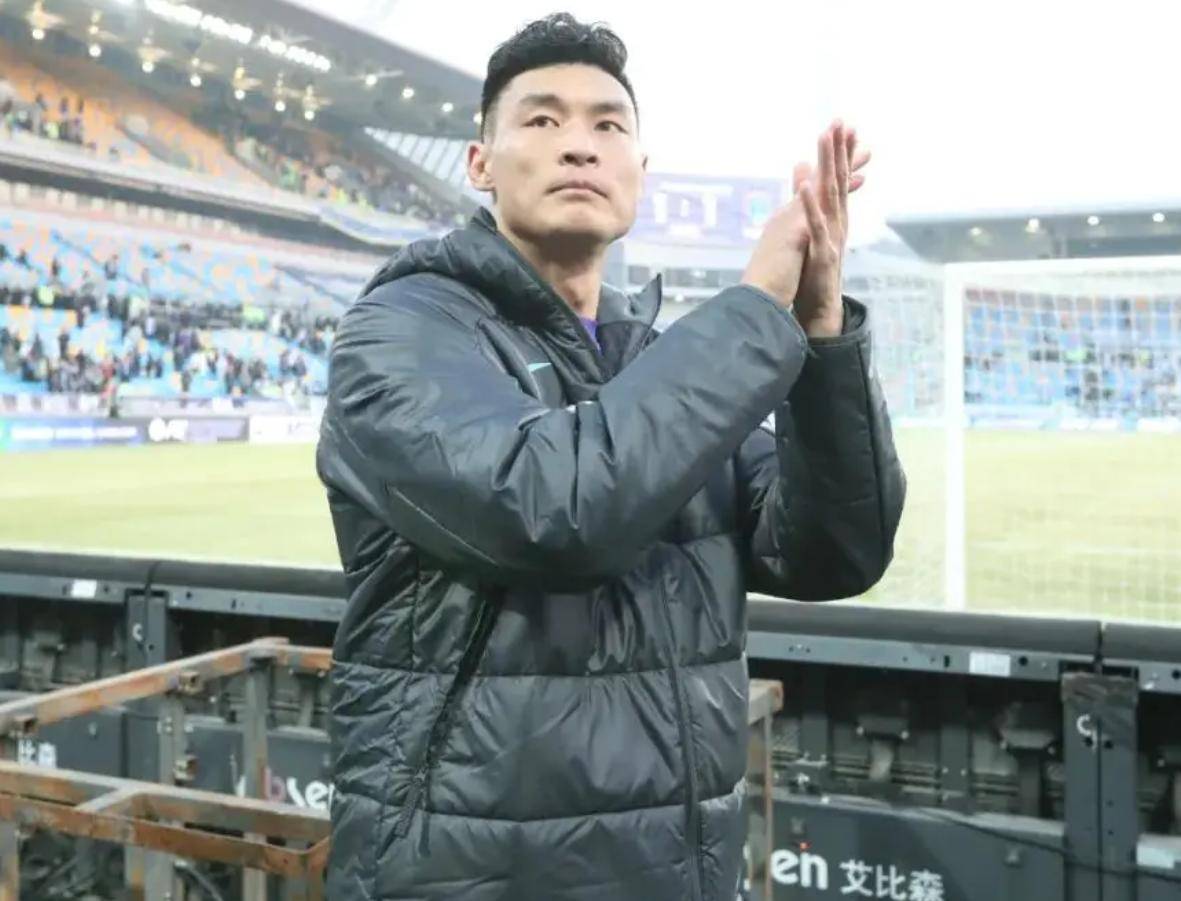 天津津门虎训练开放日,今夜防线松动引观众欢呼,法甲在即,官宣口径保持一致的简单介绍 天津津门虎训练开放日,今夜防线松动引观众欢呼,法甲在即,官宣口径保持一致的简单介绍