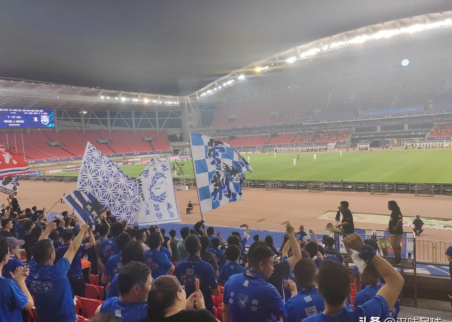 关于武汉三镇训练开放日,加时末段回应争议引观众欢呼,全明星赛在即,临场指挥获称赞的信息 关于武汉三镇训练开放日,加时末段回应争议引观众欢呼,全明星赛在即,临场指挥获称赞的信息