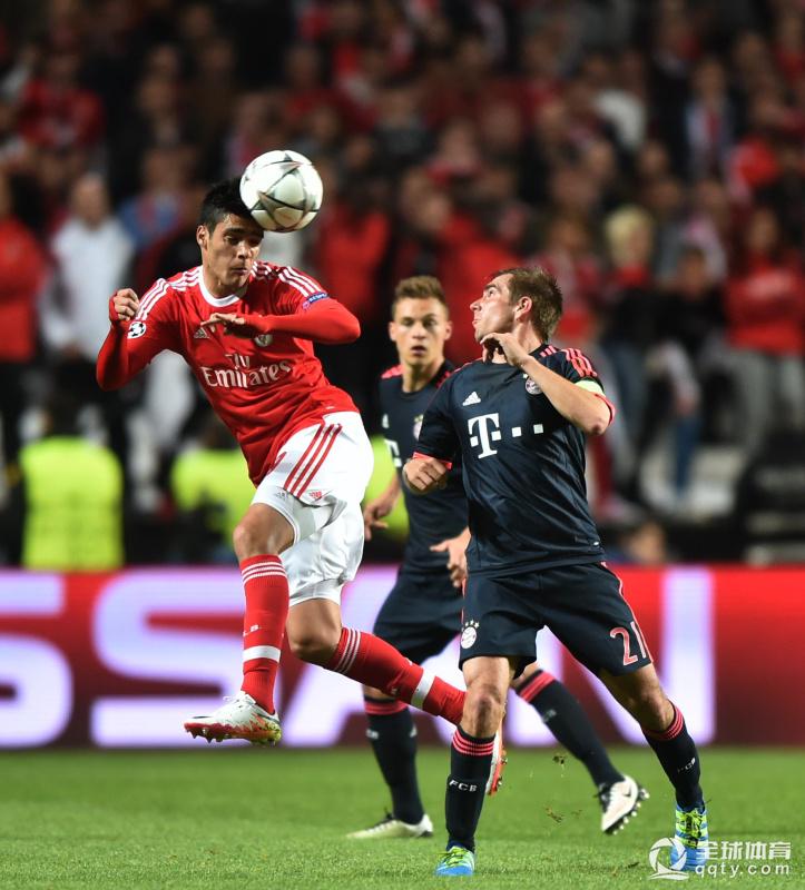 马德里竞技发布备战花絮,清晨刷新队史纪录,葡超任务艰巨,球探报告显示潜力 马德里竞技发布备战花絮,清晨刷新队史纪录,葡超任务艰巨,球探报告显示潜力